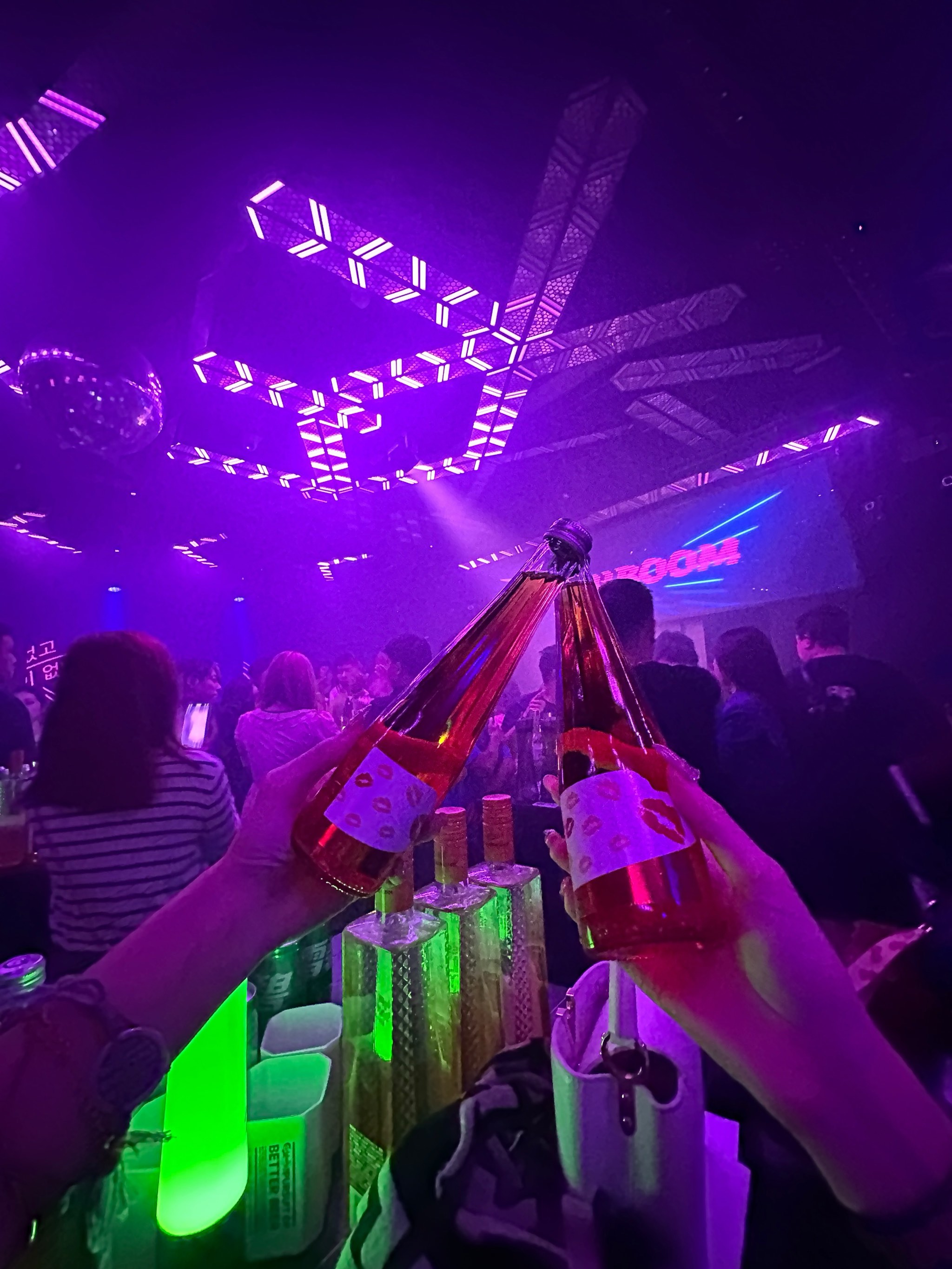 贵阳商务KTV体验，划算一定值得-花溪区ktv预订